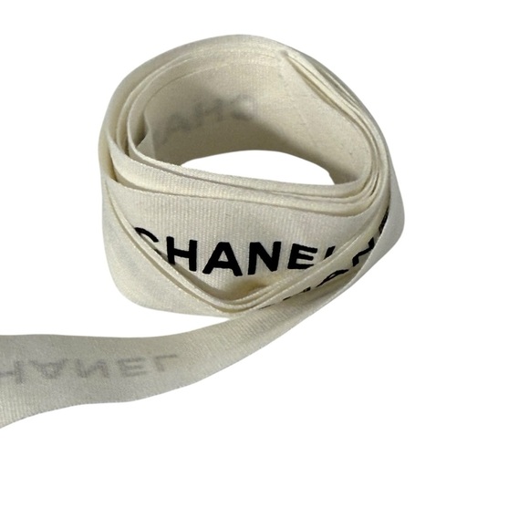 CHANEL White Ribbon for Gift Wrap - Picture 2 of 2